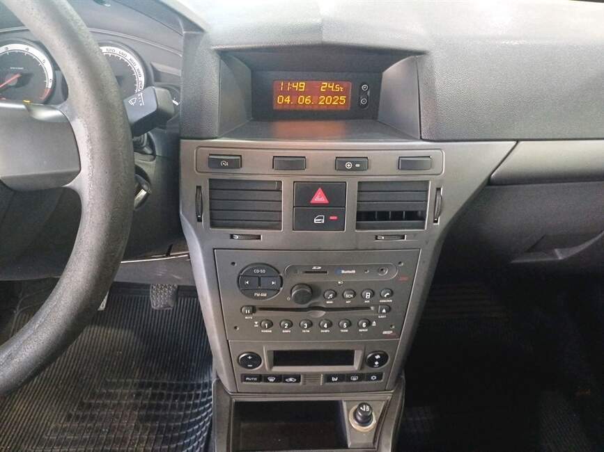 VECTRA 2.0 MPFI GT HATCH 8V FLEX 4P MANUAL