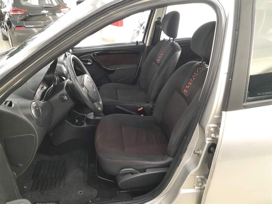 SANDERO 1.6 STEPWAY 16V FLEX 4P AUTOMATICO