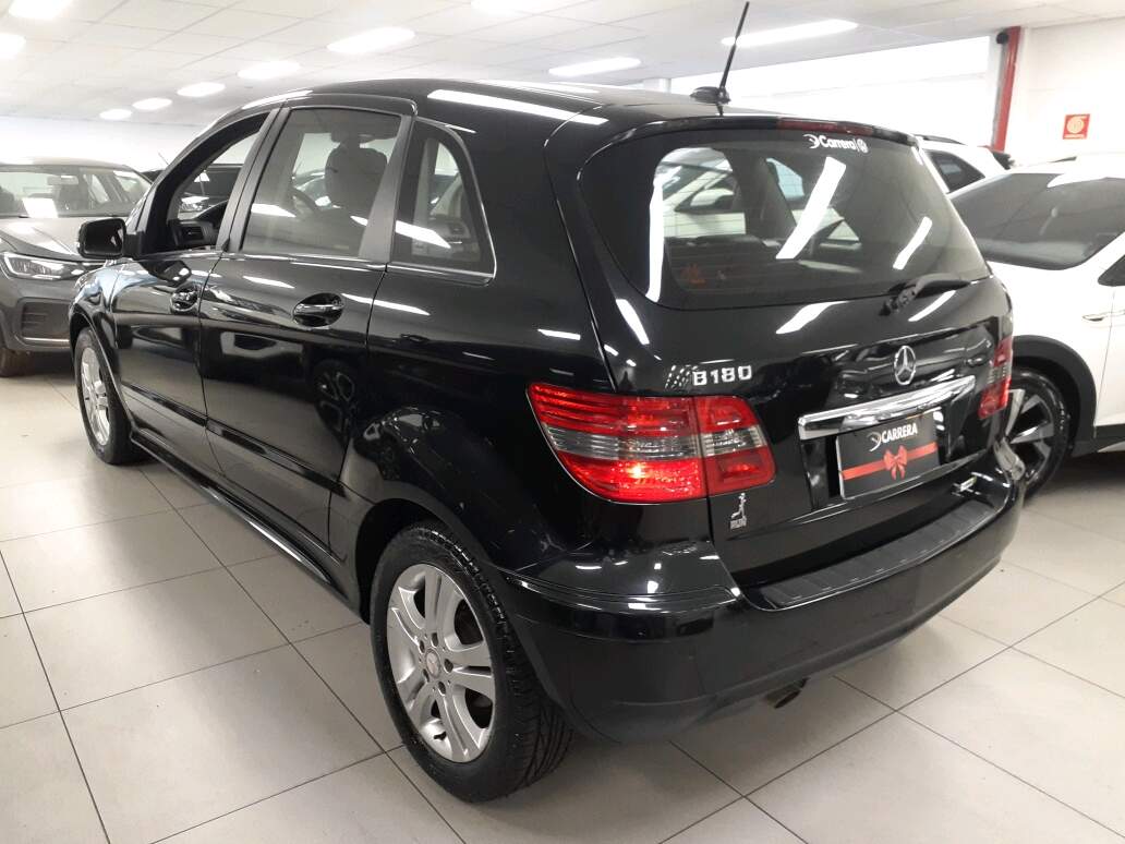 B 180 1.7 FAMILY 8V GASOLINA 4P AUTOMATICO
