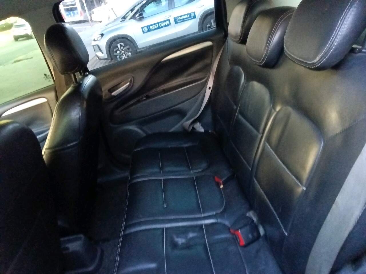 PUNTO 1.6 ESSENCE 16V FLEX 4P AUTOMATIZADO