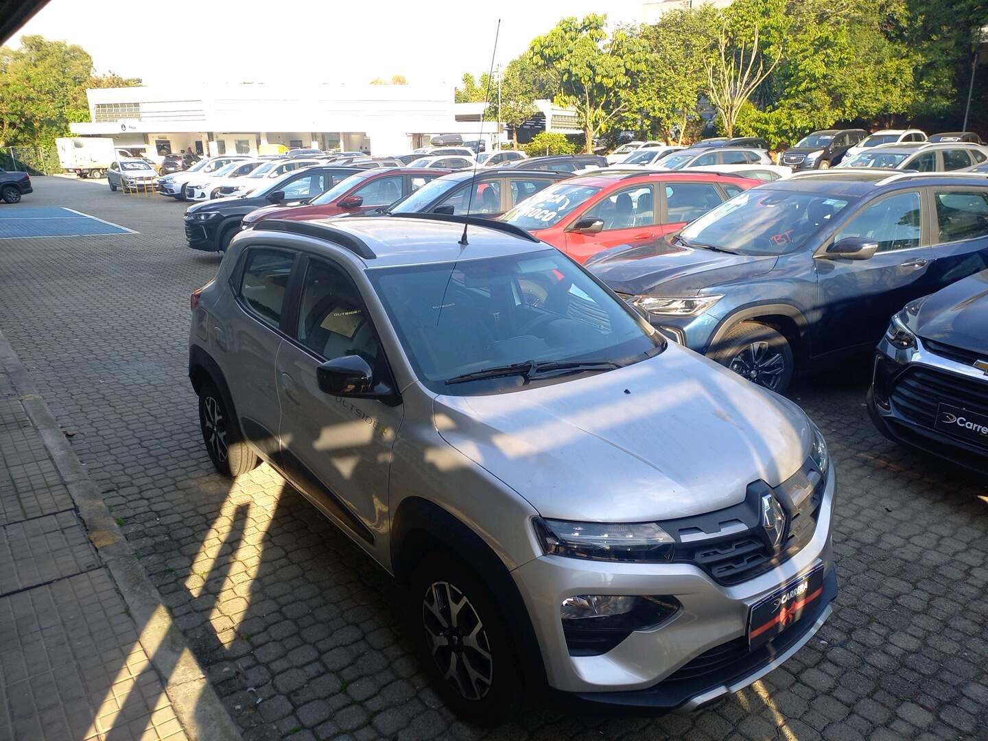 KWID 1.0 12V SCE FLEX OUTSIDER MANUAL