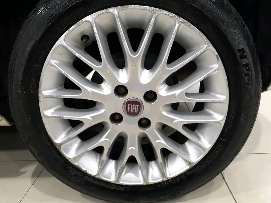 PUNTO 1.6 ESSENCE 16V FLEX 4P AUTOMATIZADO