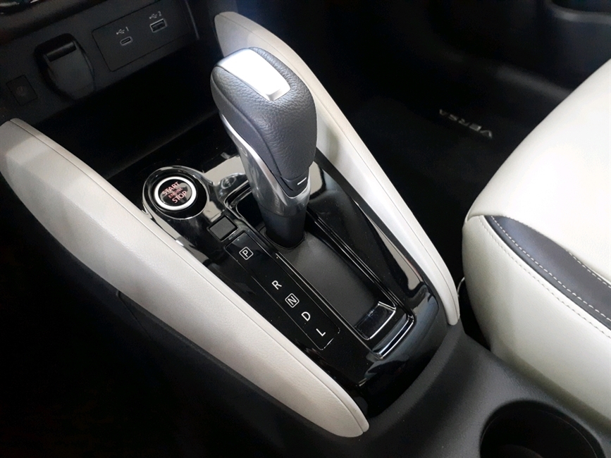 VERSA 1.6 16V FLEX EXCLUSIVE XTRONIC