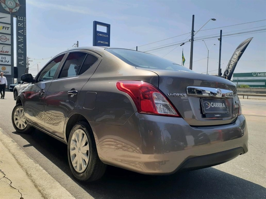 VERSA 1.6 16V FLEX V-DRIVE PLUS XTRONIC